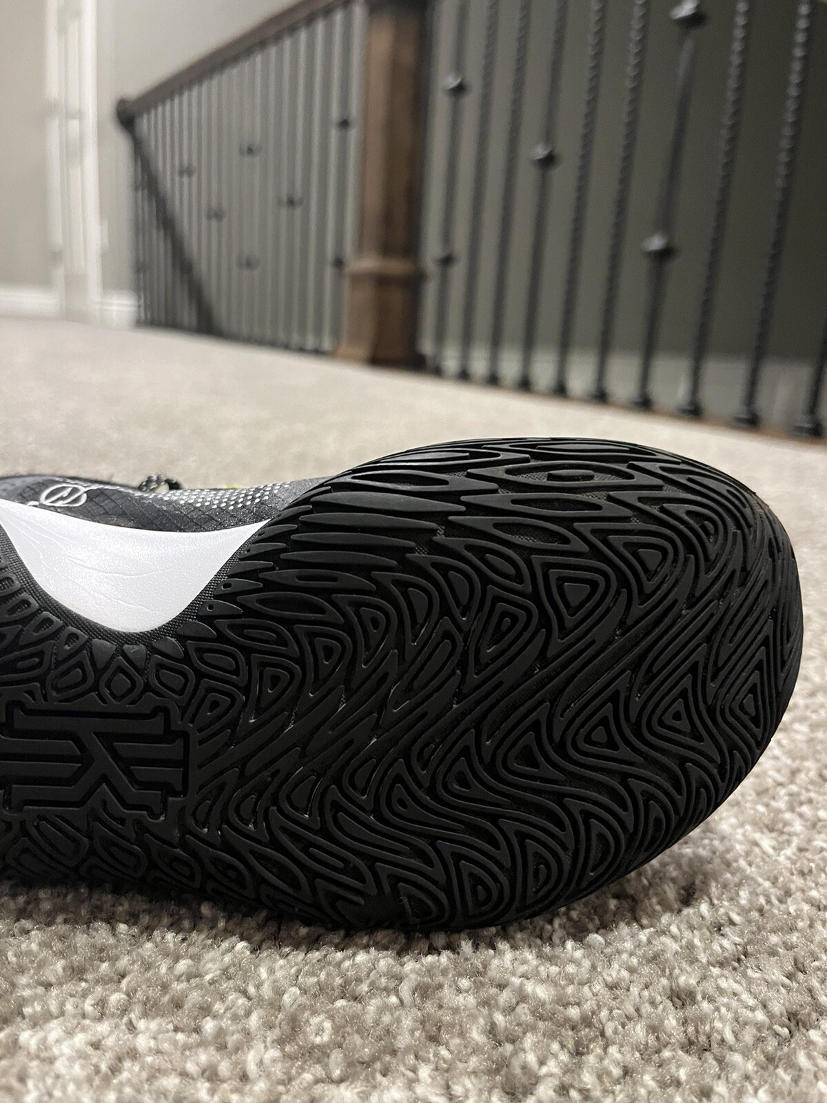 kyrie flytrap 5 black/white/ Anthracite - image 20