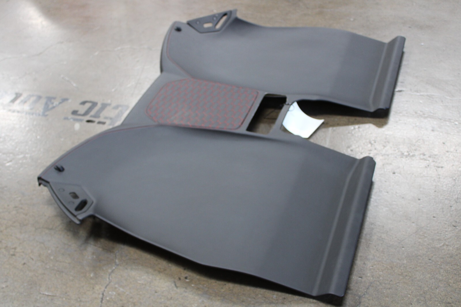 Lamborghini Huracan, Back Wall Trim, Leather, Dmg, Used, P/N 4T7868573M