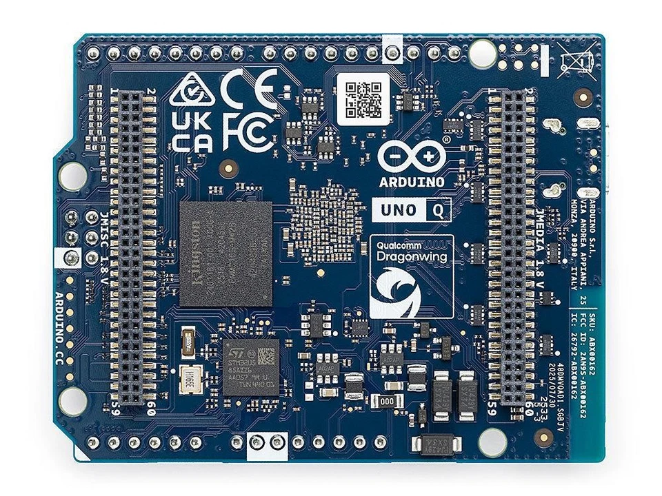Arduino UNO Q, Quad-Core 2 GHz MPU, 160 MHz MCU, 4GB RAM, 32GB eMMC, 5V/3A - Bild 3 von 4