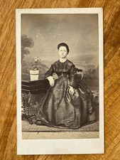 Photo Carte de Visite CDV Portrait femme robe mode 1860 Picard Bar sur Aube