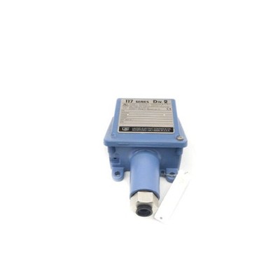UNITED ELECTRIC CONTROLS H117-702 250VAC 11A 3-100PSI NSNP