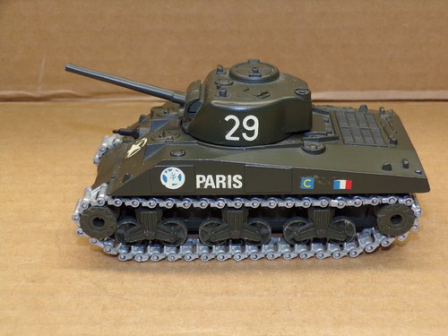 VINTAGE SOLIDO #231 SHERMAN M4 A3 WWII TANK - PARIS ~ N/M !