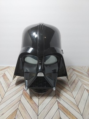 2013 Hasbro Star Wars Darth Vader Electronic Voice ~ Helmet Mask