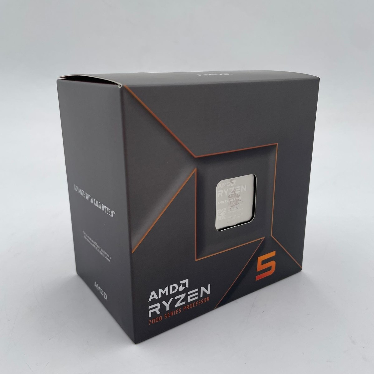 AMD Ryzen 5 7600 Processor (5.1 GHz, 6 Cores, Socket AM5) Boxed