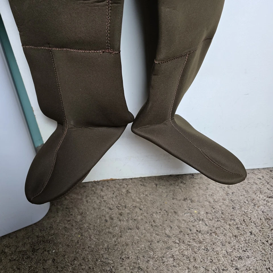 Redhead Classic Series ll Men's Neoprene Foot-chest Waders, Size Large, No Belt - Image 4 of 4