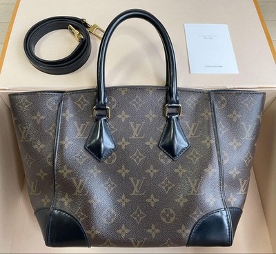 Louis Vuitton Fenix Pm Monogram Handtasche