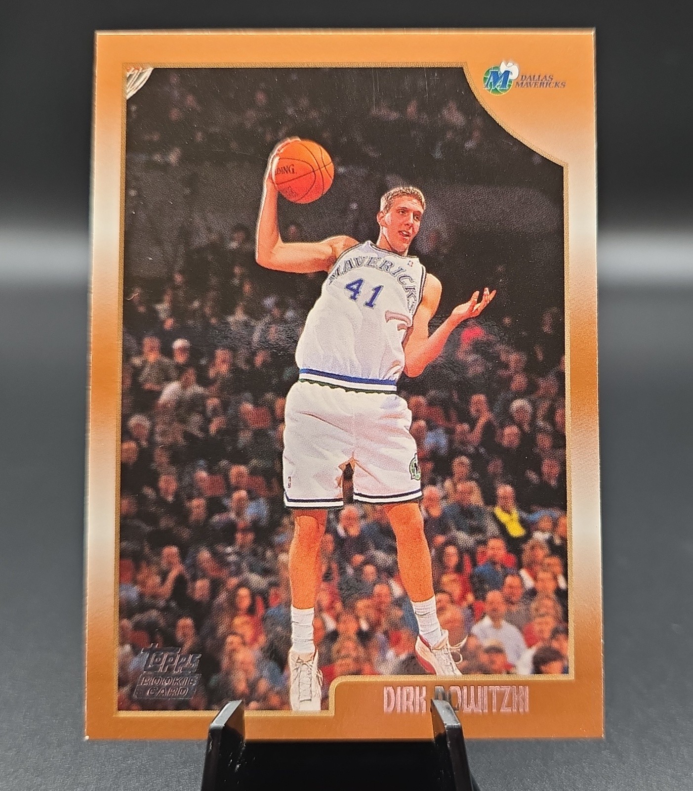 1998-99 Topps - Dirk Nowitzki #154 (RC)  - D