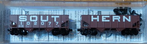 Micro-Trains Line #05600370 Rd #102077 33' doble tolva con costilla laterales Southern Rail | Zustand: New