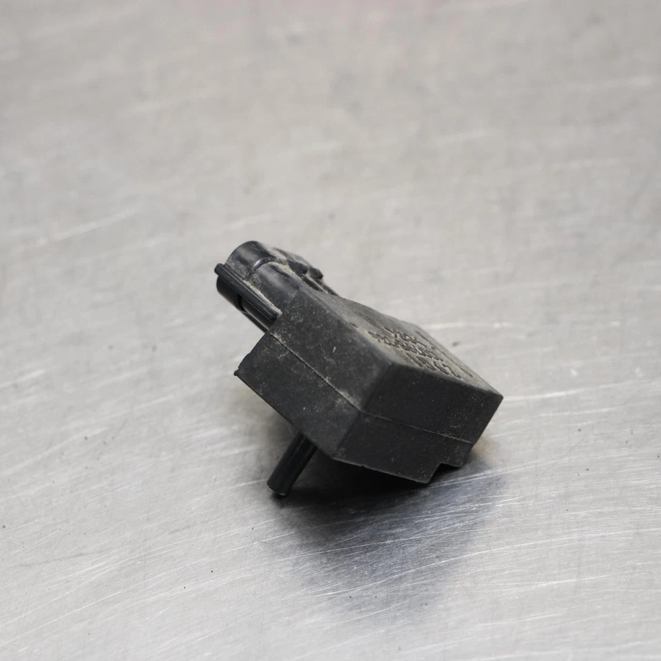 13-21 Suzuki GSXR 750 GSXR750 MAP Air Pressure Sensor - Imagem 3 de 4