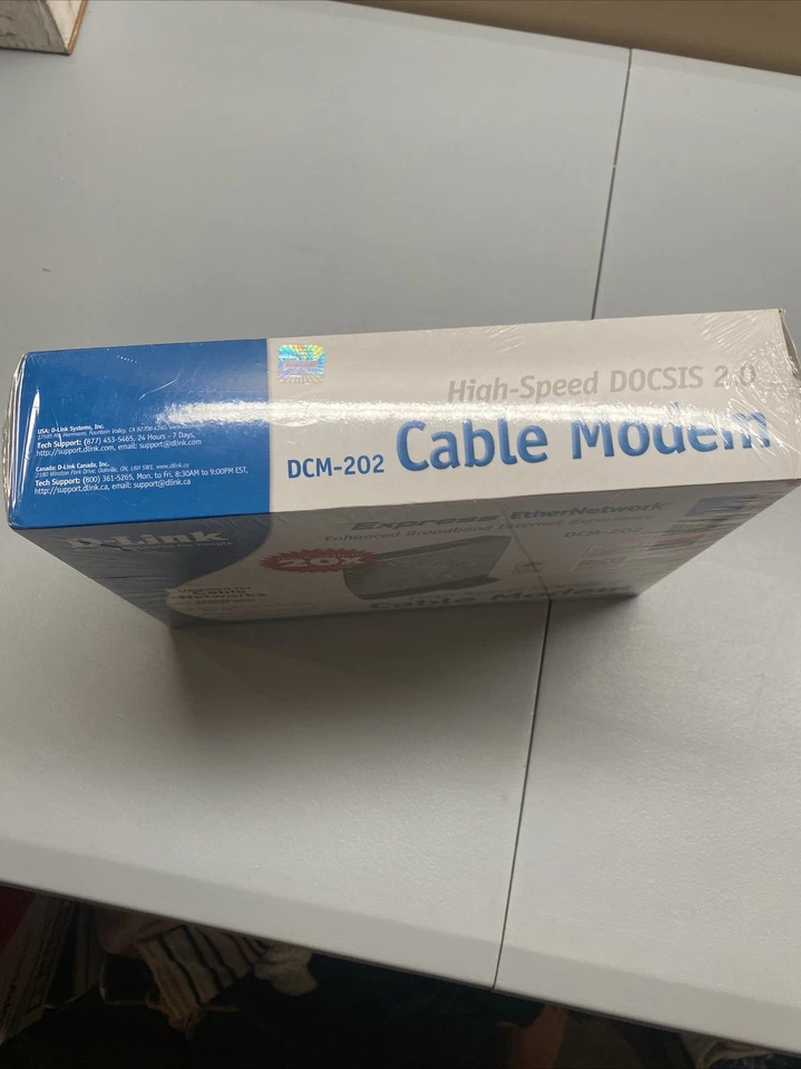 D-Link DCM-202 High-Speed DOCSIS 2.0 USB and Ethernet Connectivity Cable Modem - Image 2 of 4