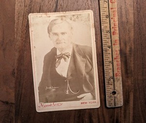 1890s Cabinet Card JOSEPH JEFFERSON Victorian Theatre Actor Newsboy New York