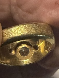 Solid 18k Yellow Gold Men’s Diamond Ring with 3 Diamonds