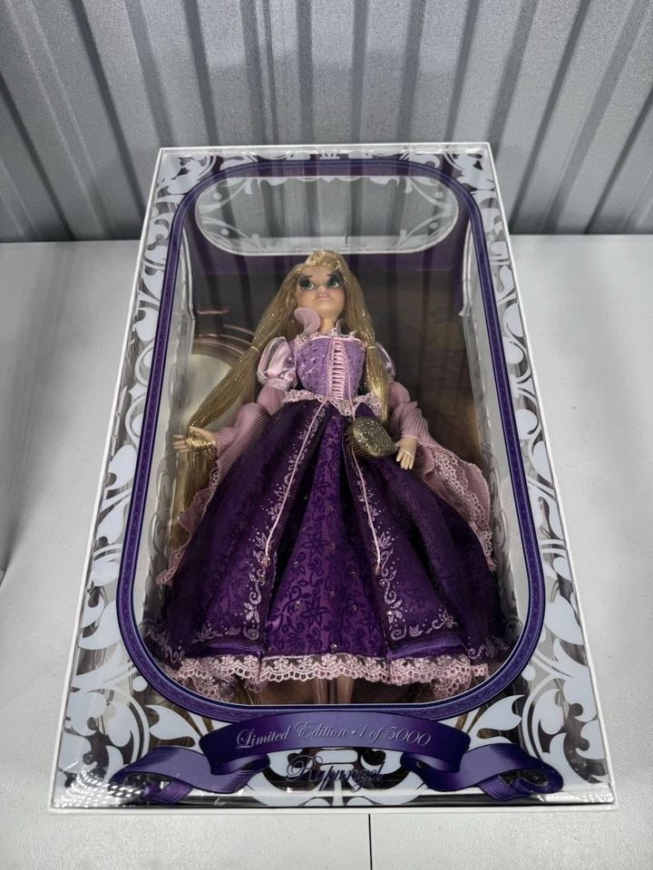 Muñeca Rapunzel Edición Limitada Disney Store 2495/5000 Totalmente Nueva En Caja ¡Con Certificado de Autenticidad! Foto 2 de 4