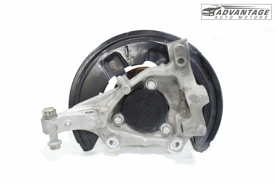 2020-2025 CADILLAC CT4 RWD FRONT LEFT SPINDLE KNUCKLE WHEEL HUB BEARING OEM - Image 2 of 4