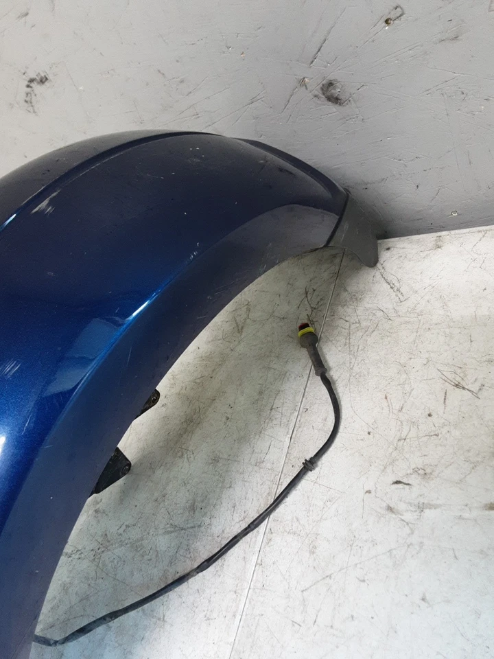 2010 10 10-12 CAN AM CAN-AM Spyder RT Front Left Side Wheel Rim Fender Assembly - Image 4 of 4