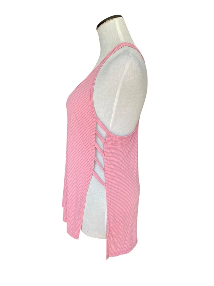 Camiseta sin mangas Beyond Yoga espalda cruzada con abertura lateral talla M rosa a rayas peso pluma fluida Foto 2 de 4