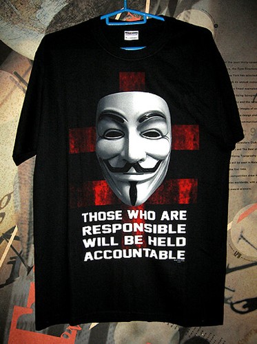 Marvel/DC: V FOR VENDETTA T-Shirt (M) - 40% OFF, SALE - Picture 2 of 2