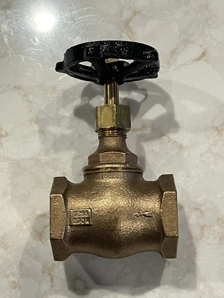 Milwaukee Valve 502 1-1/4” FNPT Bronze Globe Valve 125 SWP, 200 WOG, MADE IN USA - Image 3 of 4