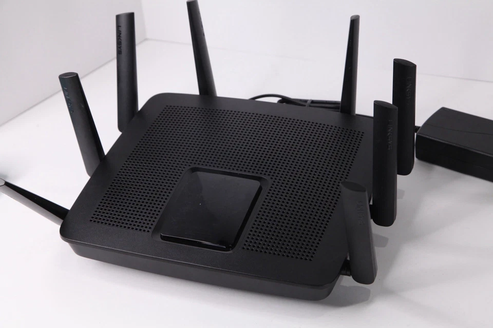 Linksys AC5000 Mu MIMO 5.0 GHz Tri Band Quad Stream WiFi Router Ea9400 - Image 2 of 4