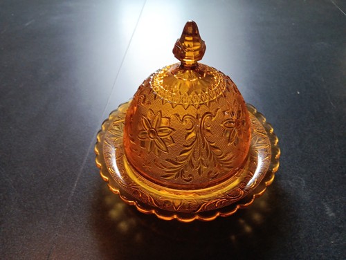 Tiara Indiana Glass Amber Sandwich Round Cheese Ball Butter Dish & Cover