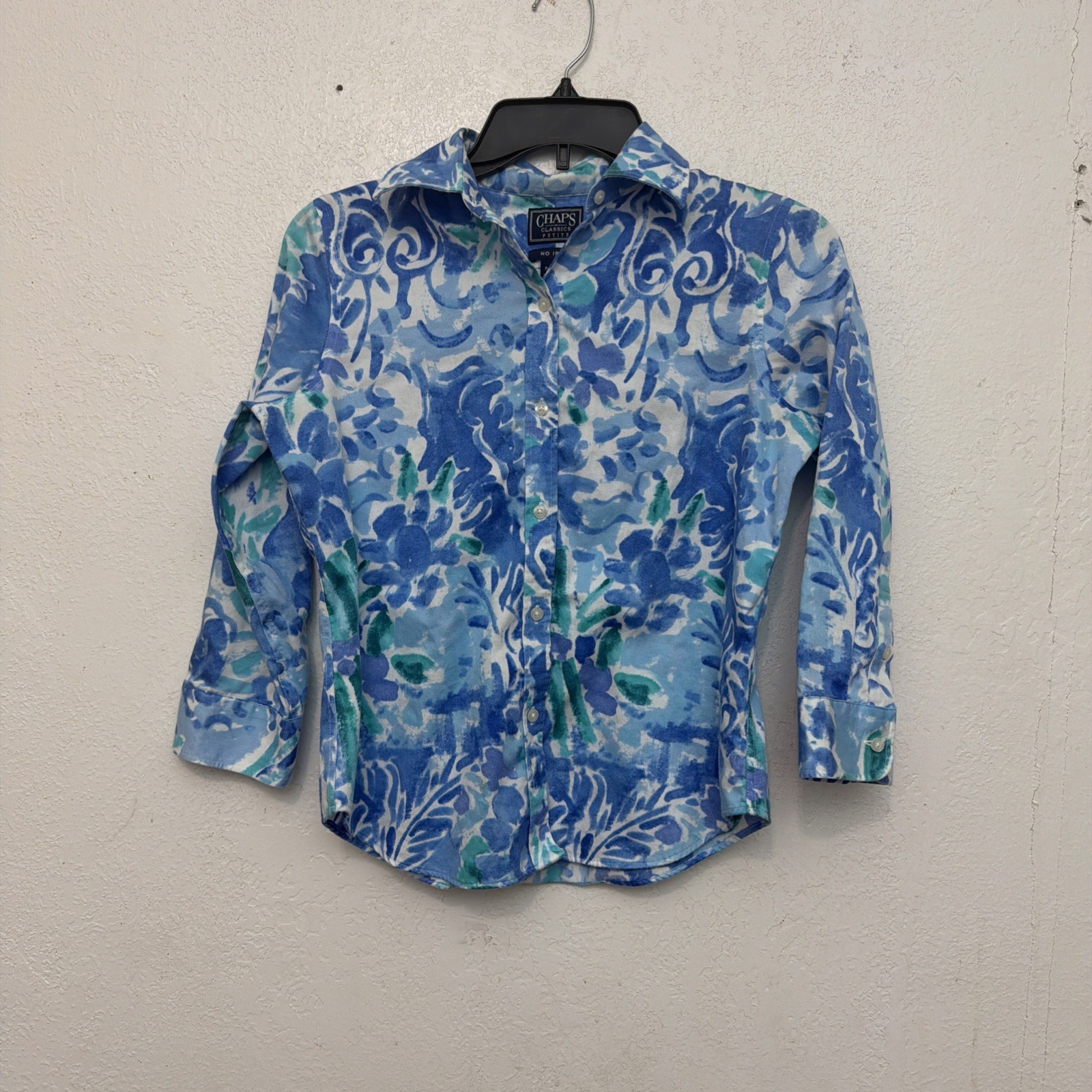 Chaps No Iron ShirtBlue White Floral 3/4 Sleeve Button Up Classics  Sz PSmall T3