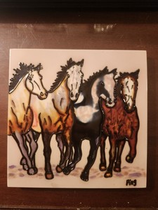 Continental Hot Plate Wall Or Stand Up Decor Wild Horses Backsplash Center Piece