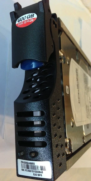 EMC CX-4G10K-600G 600GB 005048955 005048954 005049166 10K 3.5 HDD Hard Drive - Image 2 of 4