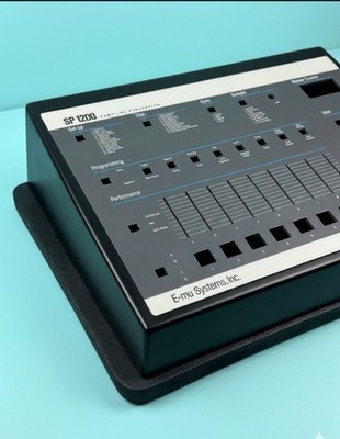 E-mu Systems SP  1200 housing with fresh overlay and dust cover