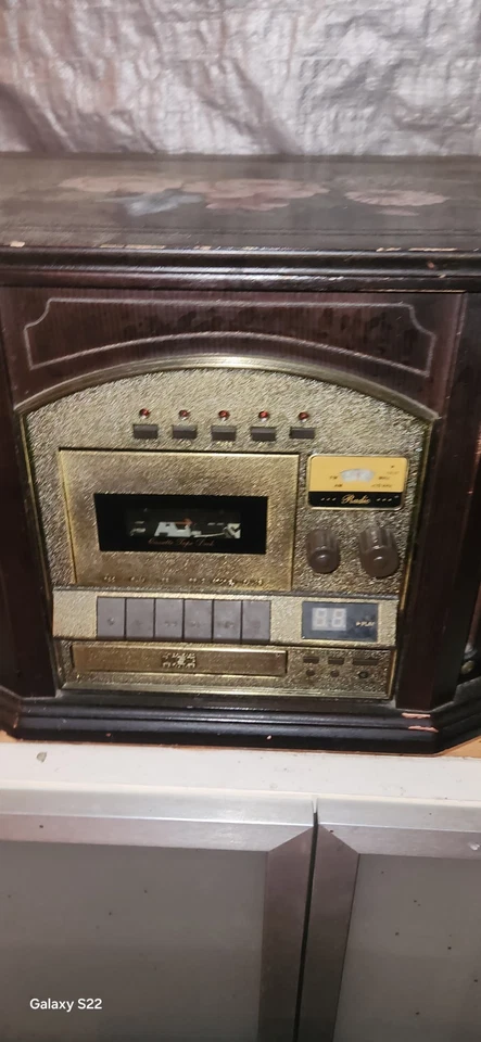 Thomas Pacconi Classics Stereo TPC-MSE-805 AM FM Cassette CD Turntable Player - Image 3 of 4