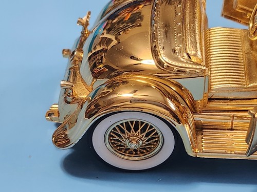 5-1/4" Signature 1935 Duesenberg SSJ Gold Roadster Car 1/32 Scale Convertible - Picture 6 of 16