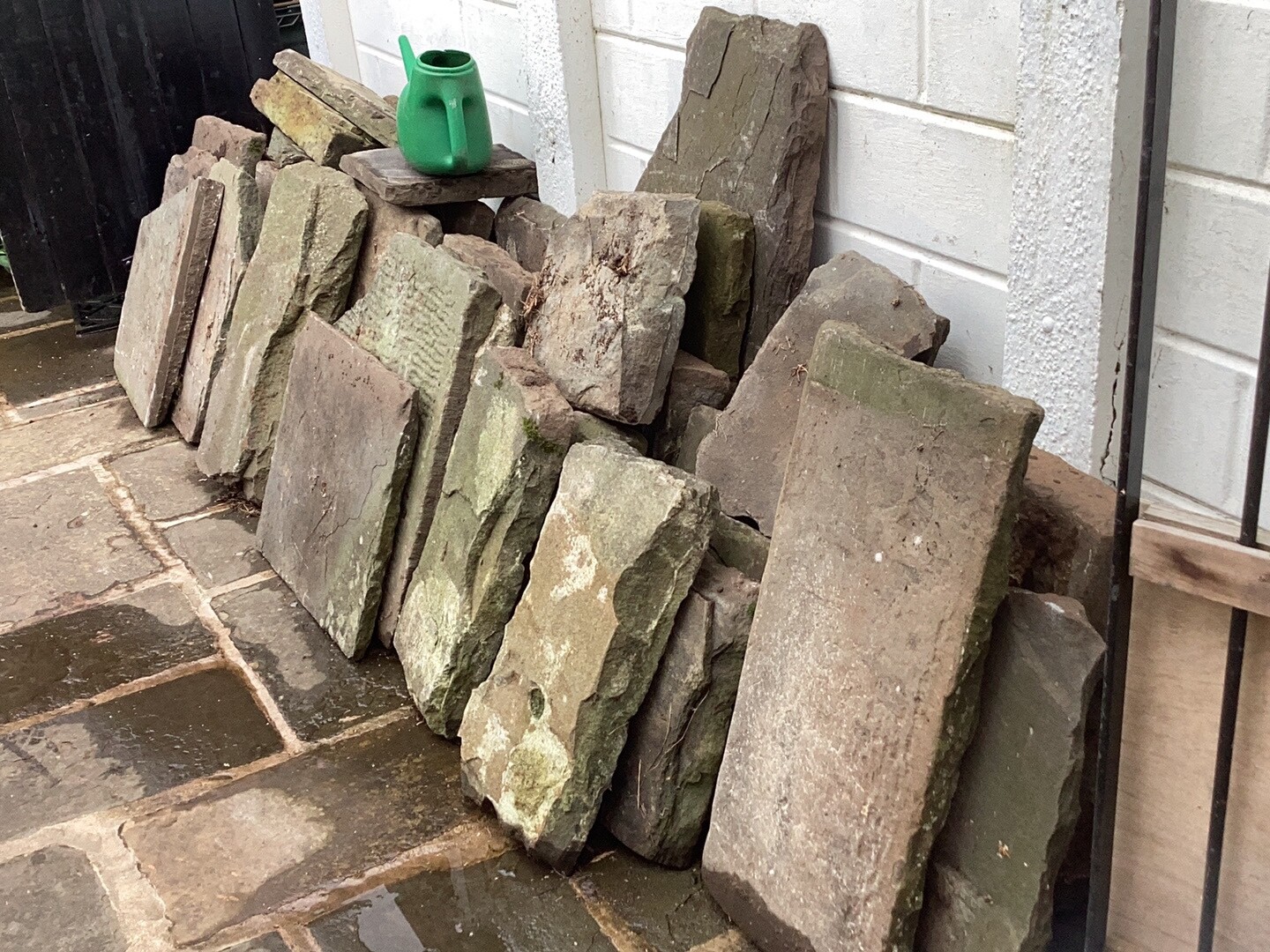 Natural stone paving slabs. Reclaimed flagstones 45 antique York