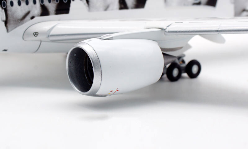 JC Wings 1:200 Japan Airlines ARASHI THANKS JET A350-900XWB JC Wings 1:200 Japan Airlines ARASHI THANKS JET A350-900XWB