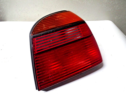 ORIG VW GOLF III Rückleuchte Bremslicht Rücklicht  rechts 1H6945112 / E