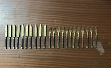 Set Di Antiche Posate Da Dessert 