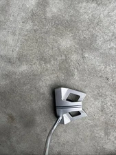scotty cameron phantom 9 putter 34” Right Handed