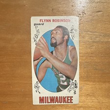 Topps 1969-70 Flynn Robinson #92 Milwaukee Bucks Rookie Base Set Card. rookie card picture