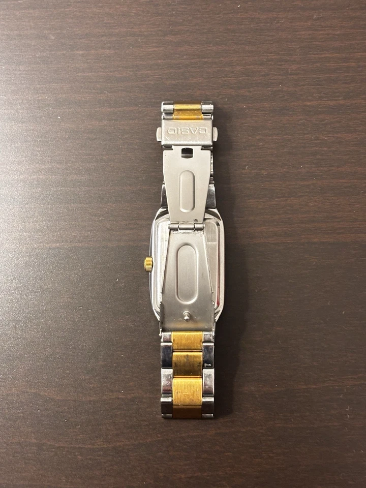 “Dexter Miguel Prado” Men Casio Classic Watch 1330 Silver Gold Steel - Image 3 of 4