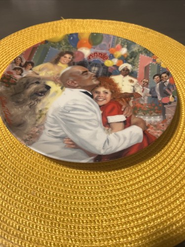 Vintage Annie Daddy Warbuck Musical William Knowles Teller #808E 1986 - Bild 4 von 7