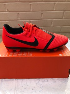 nike hypervenom phantom venom