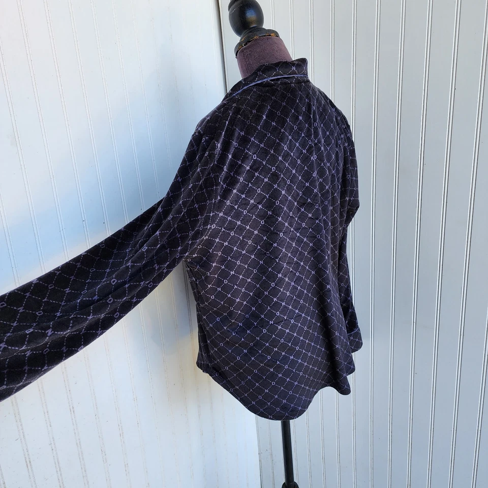 DKNY Black Gray Logo Velour Pajamas PJ Set Button Top & Pants Pockets Sz M 8-10 - Image 4 of 4