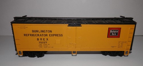 Frigorífico revestido de madera Athearn HO 40' Burlington Route BREX 75227 con kadees (B) | Zustand: Used
