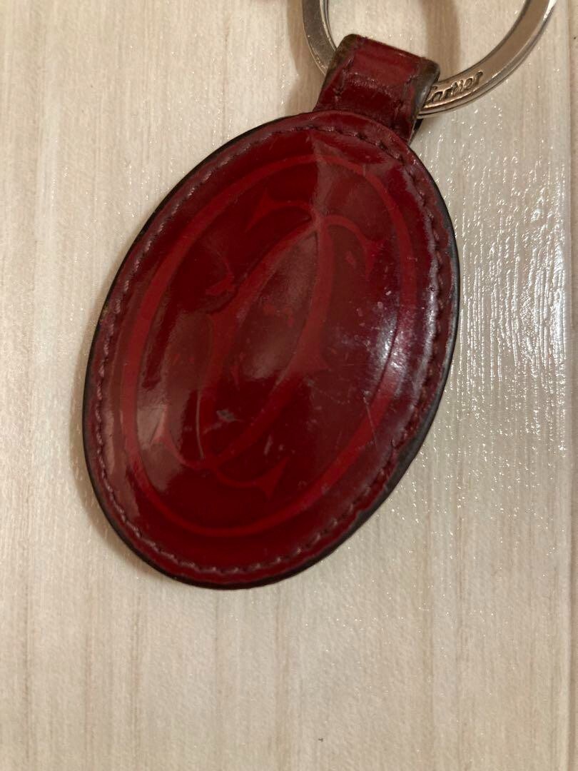 Cartier レザー キーホルダー レッド Cartier Happy Birthday Leather Key Ring Bag Charm Bordeaux