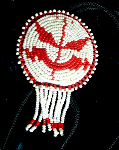 Nice Vintage Native American Style Red & White Beaded Bolo Tie - Picture 2 of 2
