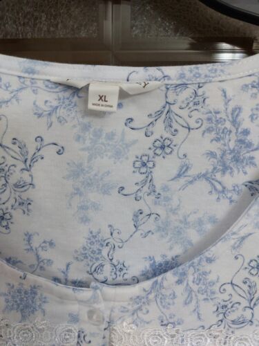 Laura Ashley Cotton Rich Blue Vines Floral Nightgown XL NWT - Picture 2 of 3