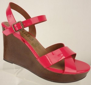 mudd wedge sandals