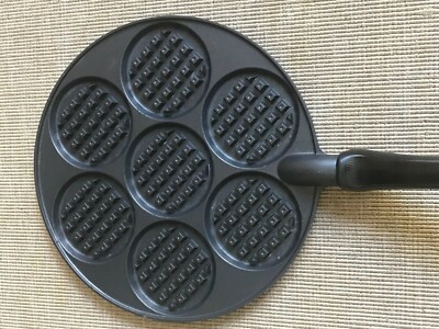 Nordic Ware Non Stick Silver Dollar Mini Pancake Waffle Griddle Pan make 7 3.25''