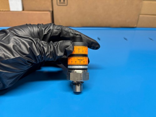 IFM PK6524 Pressure Sensor / Pressure Switch - NEW IN BOX - Picture 3 of 6