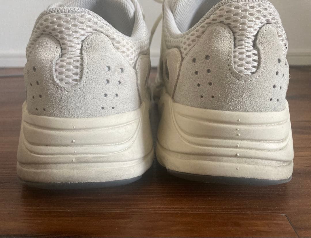 adidas YEEZY BOOST 700 White 27.5cm Used Sneakers thumbnail 4