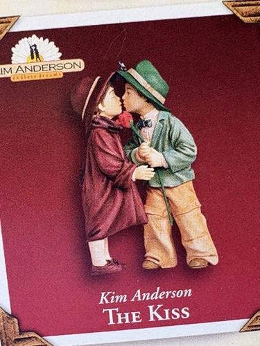 The Kiss Ornament - 2005 Hallmark Keepsake Collection - Mint in Box Kim Anderson - Picture 4 of 15