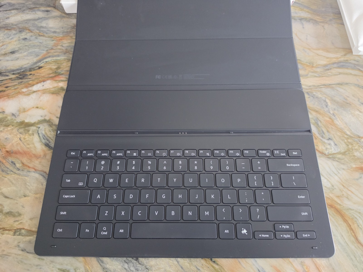 Samsung Book Cover Keyboard Slim for Galaxy Tab S10 Ultra/S9 Ultra